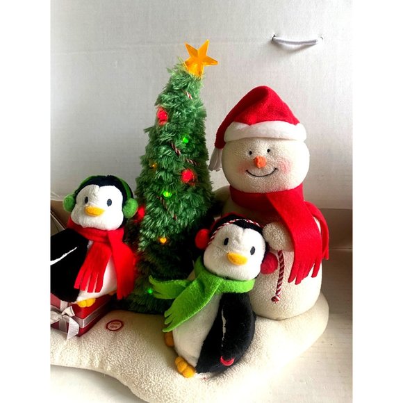 Hallmark Jingle Pals 2006 Penguins Snowman Rockin Around the Christmas Tree - Picture 2 of 6